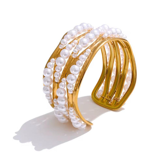 The Perla Mare Cuff