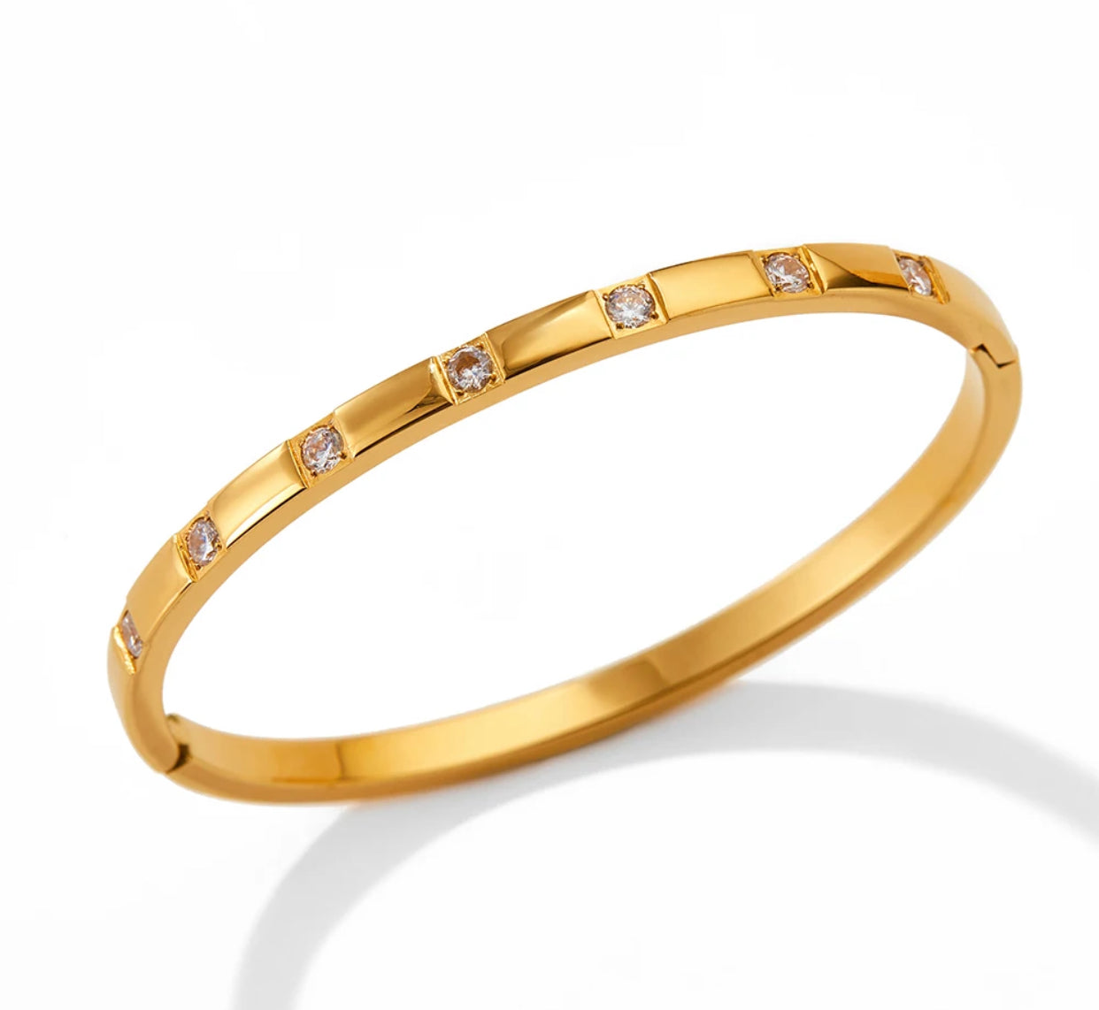 18k Gold Plated Circle Stone Cuff