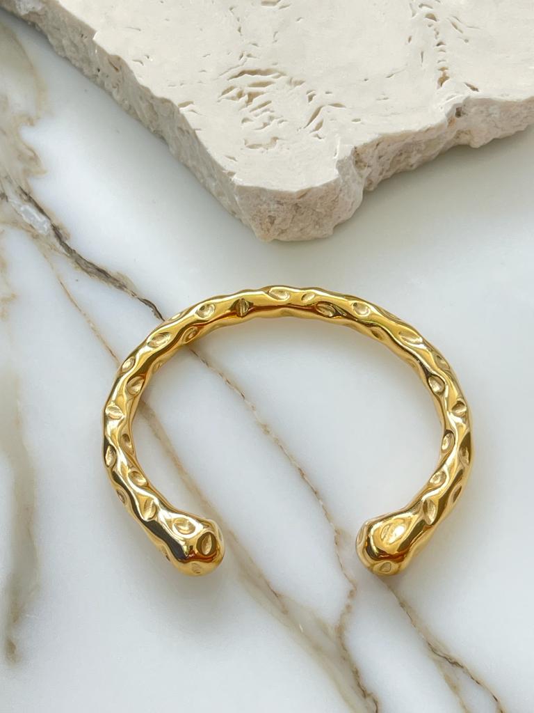 Oval Hammered Gold Plated Bangle