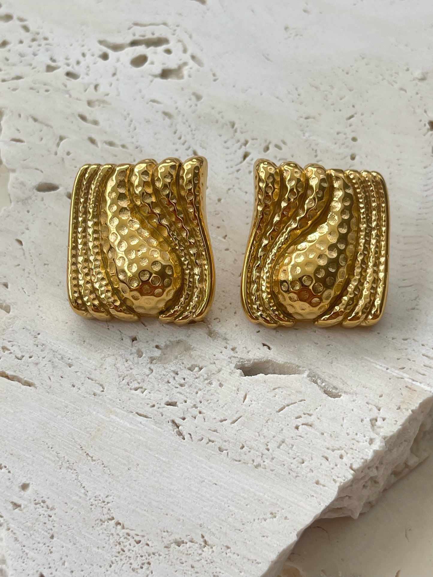 18k Gold Plated Hammered Earring